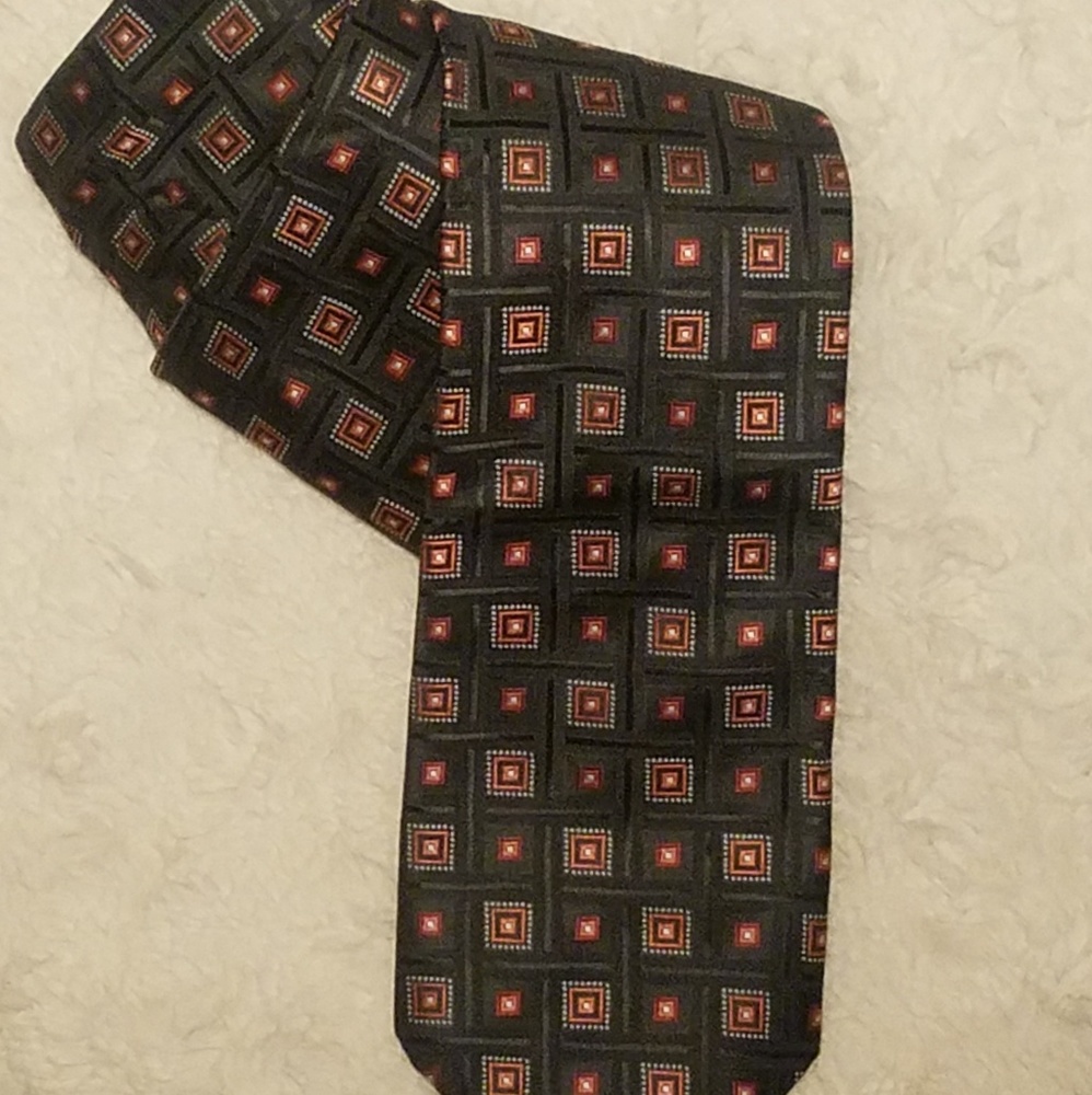 Alexander Julian Black and Red Geometric Tie